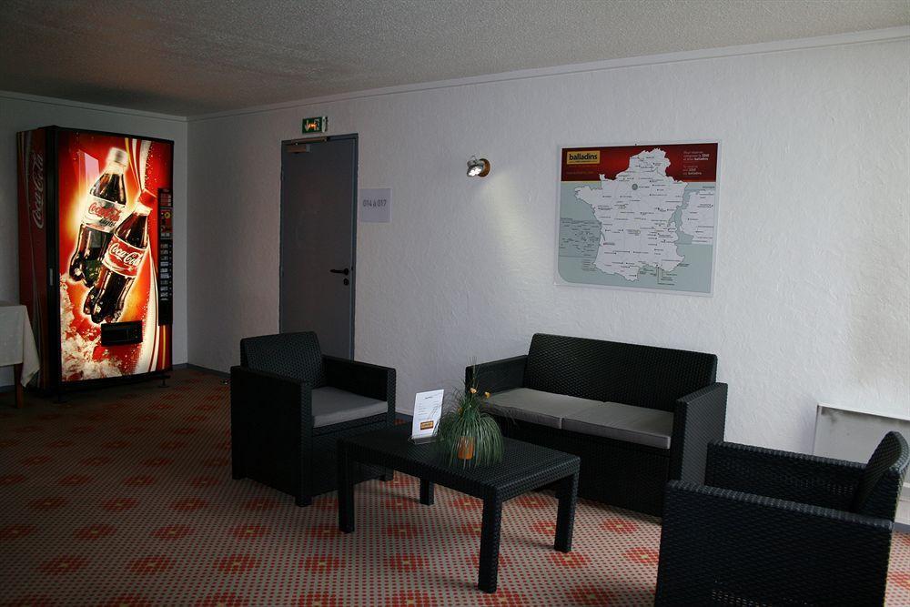 New Hotel Blois Sud Екстериор снимка