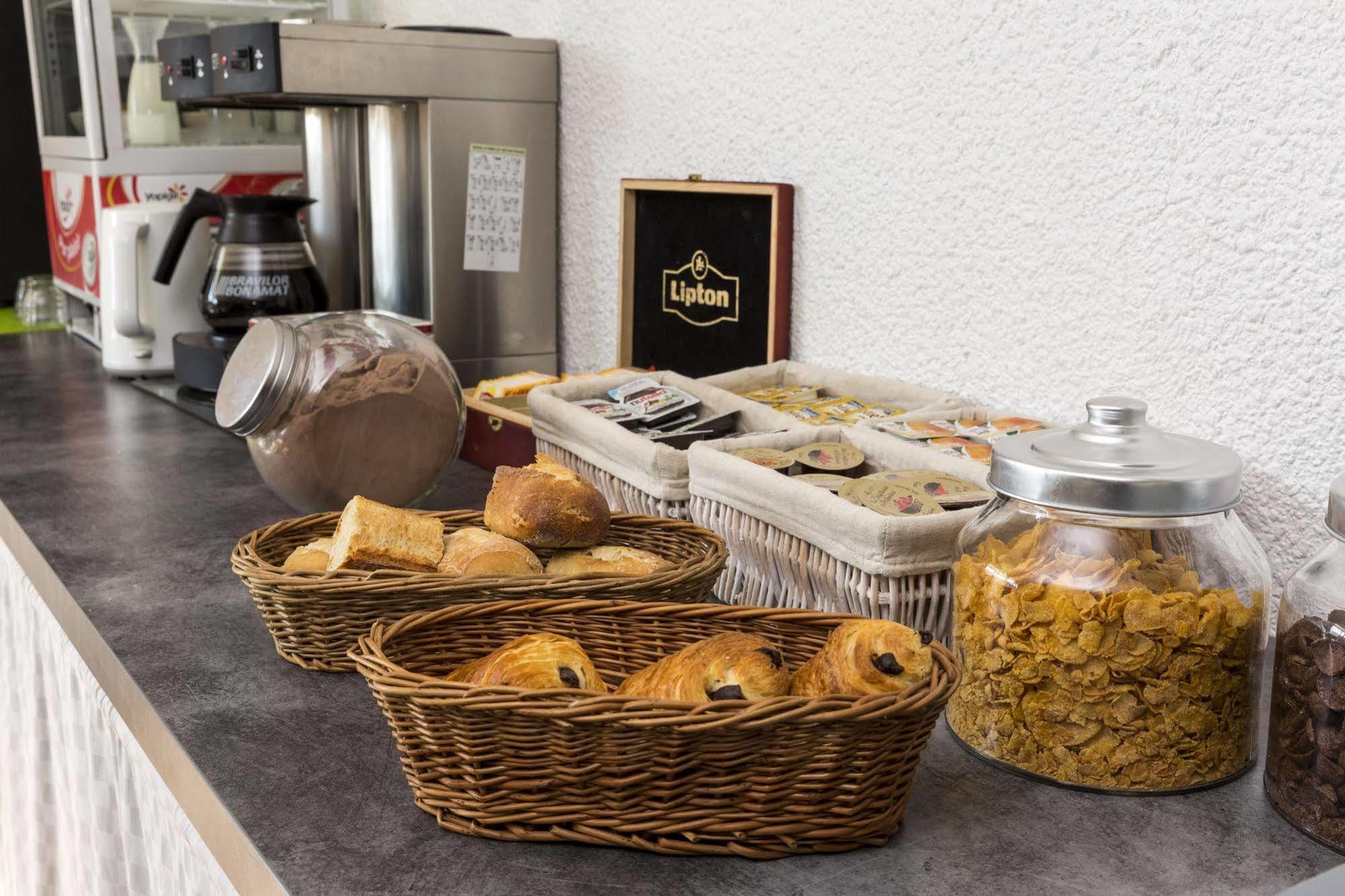 New Hotel Blois Sud Екстериор снимка