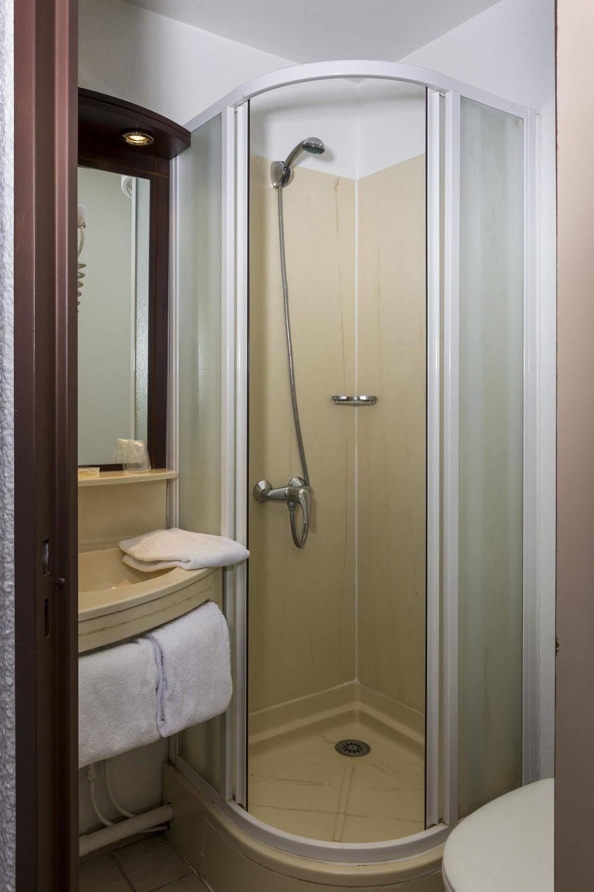 New Hotel Blois Sud Екстериор снимка